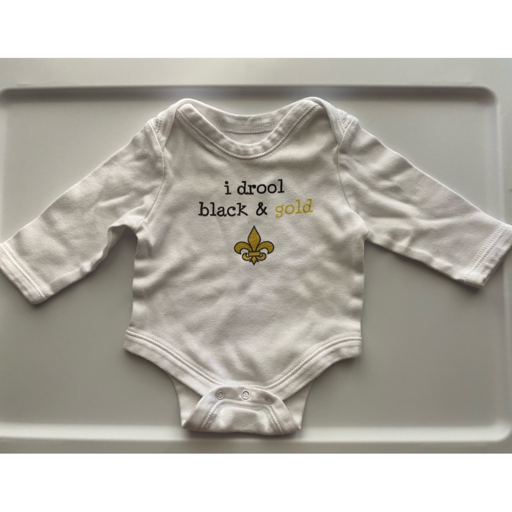 💛⚜️🖤Saints onesie • 3-6M • GUC
